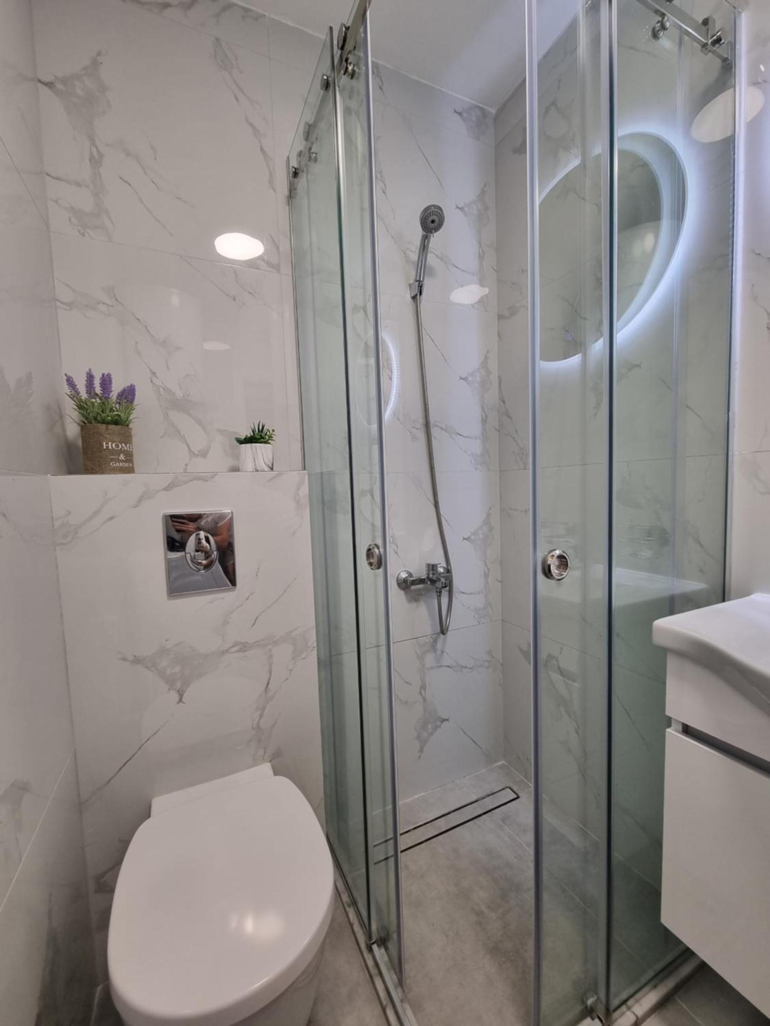 Apartment Ninas โดบรอตา ภายนอก รูปภาพ